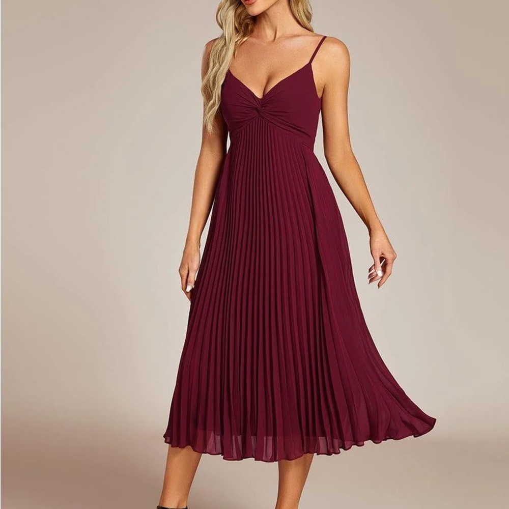 Ever Pretty Red Pleated Midi Sundress